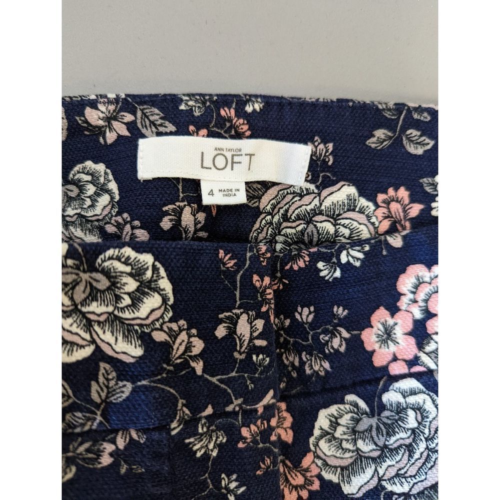 Ann Taylor LOFT Floral Shorts Size 4 - Picture 4 of 8